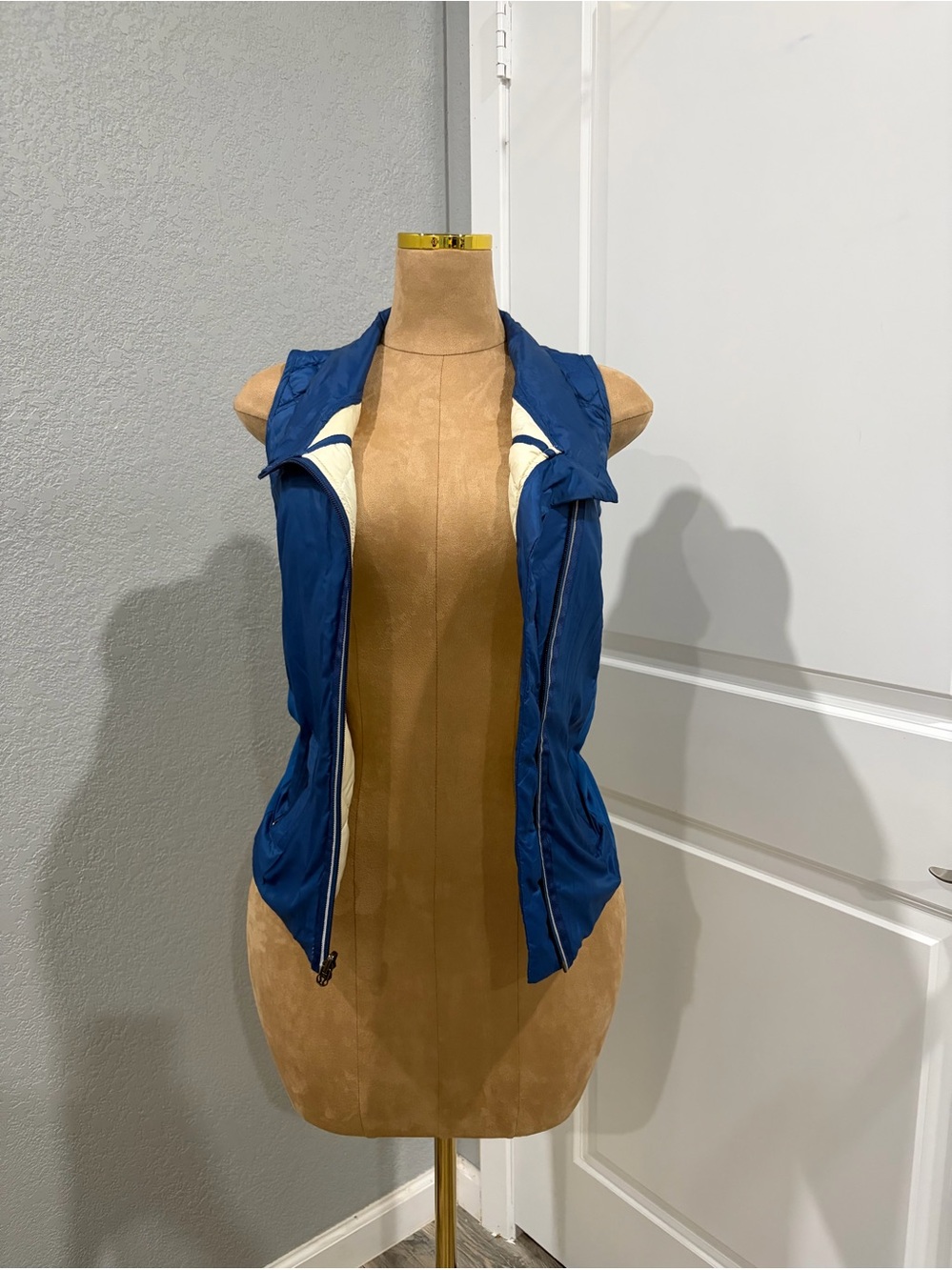 lululemon athletica Blue Quilted Sleeveless Vest with Cream Lining